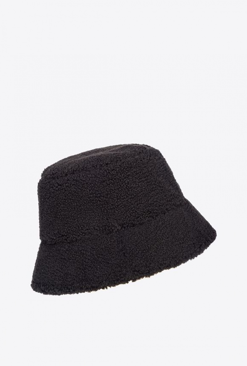 Pinko Faux Fur Bucket Hat With Logo Patch LIMO BLACK | SN-PKO34365